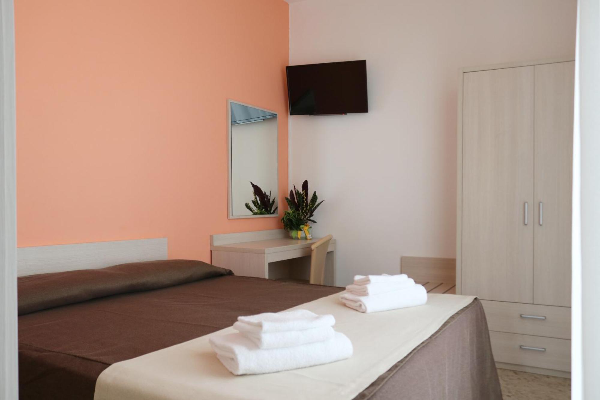 Hotel Villa Trieste Sirmione Bilik gambar