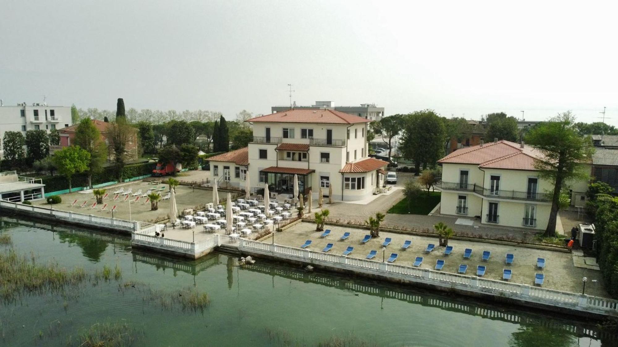 Hotel Villa Trieste Sirmione Bilik gambar