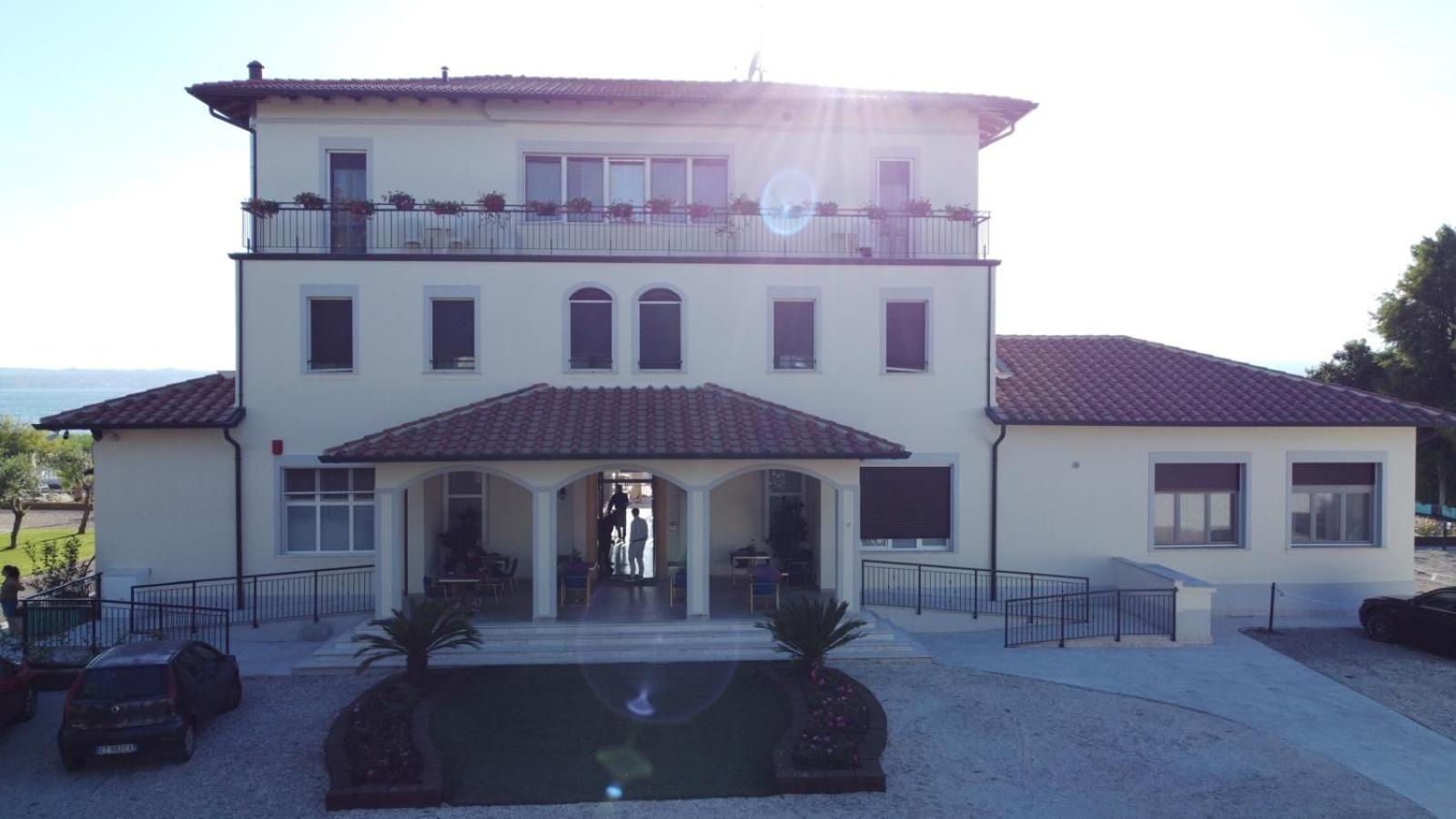 Hotel Villa Trieste Sirmione Luaran gambar